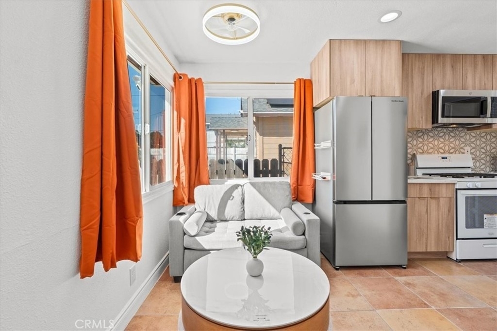 1095 Bonita Street - Photo 1