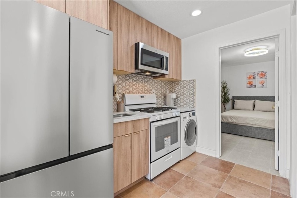 1095 Bonita Street - Photo 8