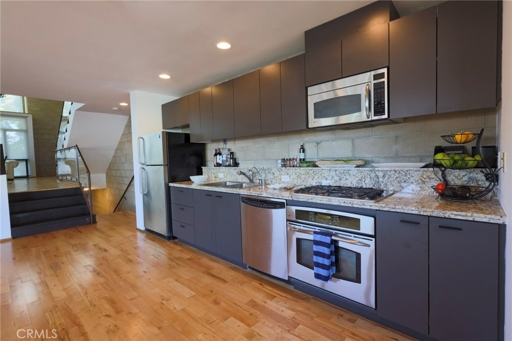 6615 Melrose Avenue - Photo 4