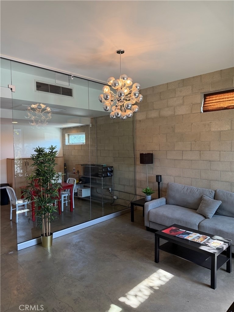 6615 Melrose Avenue - Photo 2