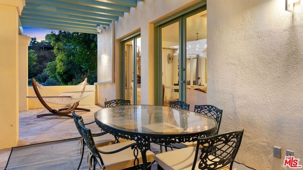 1368 Doheny Place - Photo 34