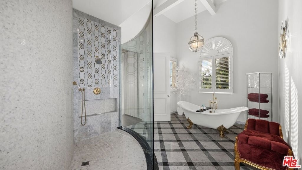 1368 Doheny Place - Photo 15