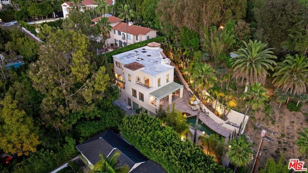 1368 Doheny Place - Photo 9