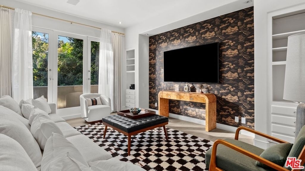 1368 Doheny Place - Photo 7