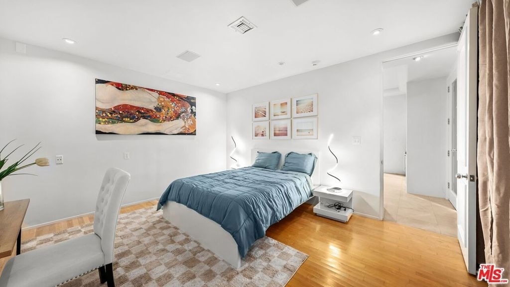 1368 Doheny Place - Photo 14