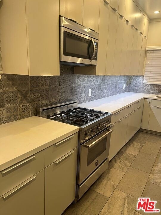 9373 W Olympic Boulevard - Photo 7