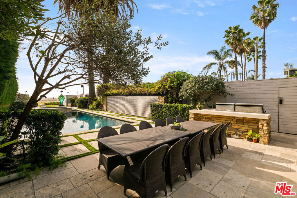 964 Palisades Beach Road - Photo 3