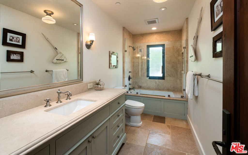 964 Palisades Beach Road - Photo 34