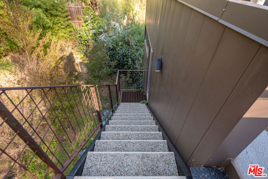 6127 Glen Tower Street - Photo 28
