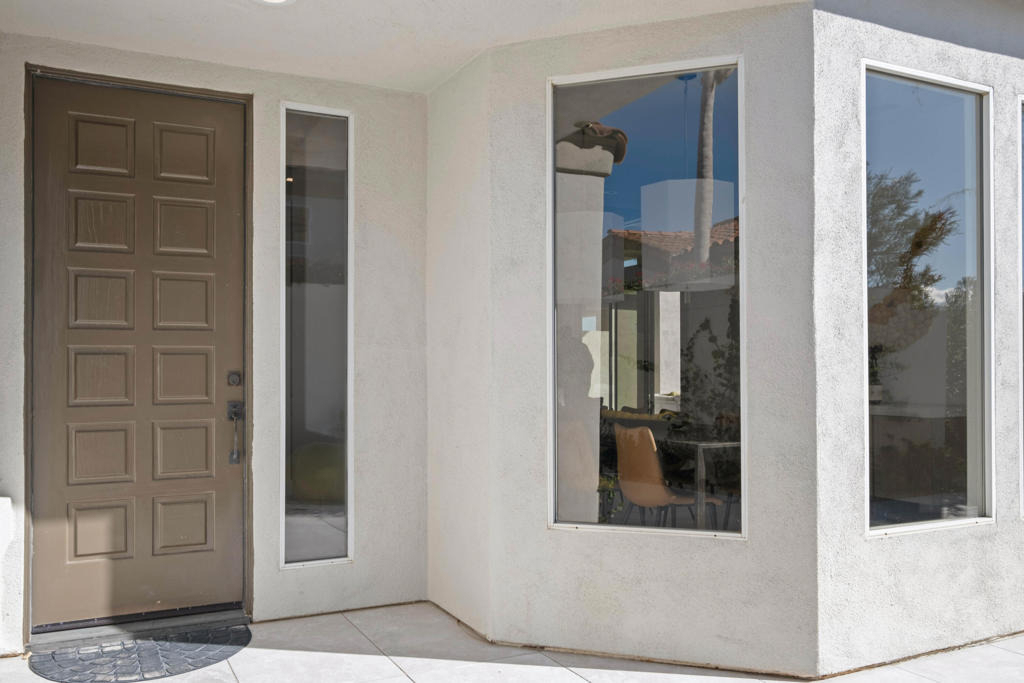 407 Desert Holly Drive - Photo 4