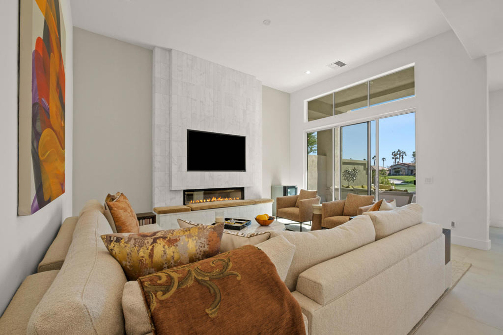 407 Desert Holly Drive - Photo 6