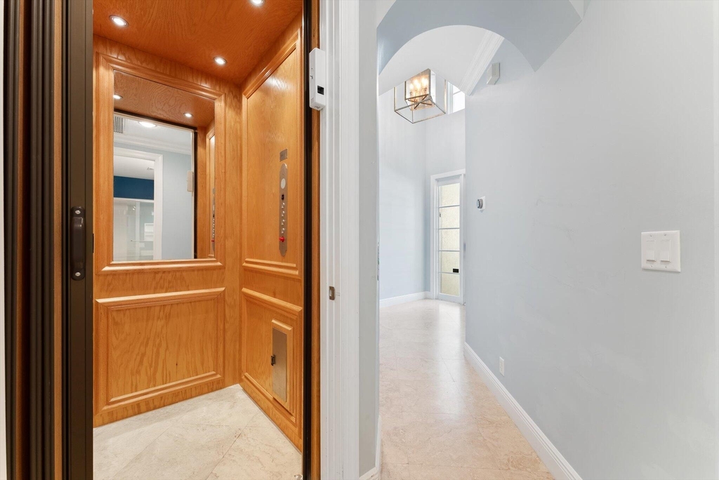 604 Ne Francesca Lane - Photo 38
