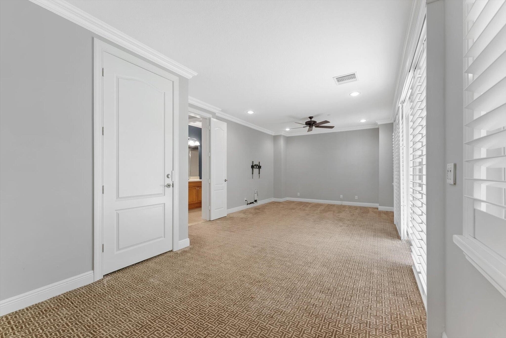 604 Ne Francesca Lane - Photo 36