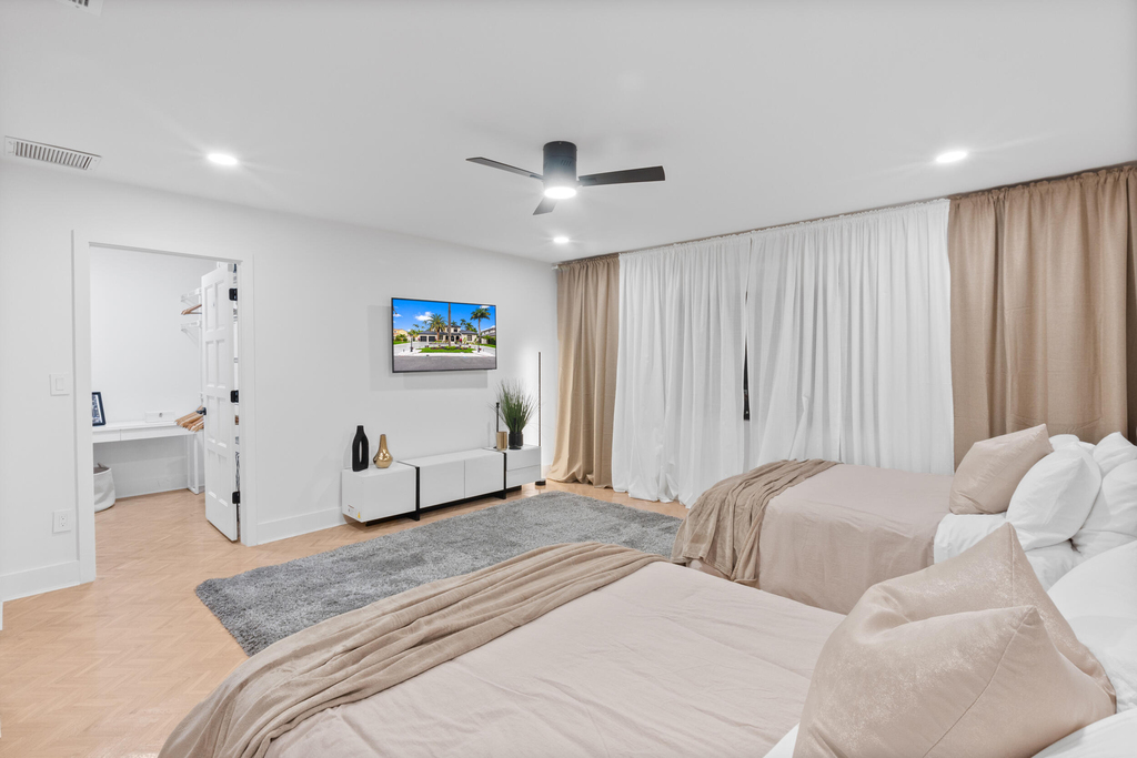 516 Royal Plaza Drive - Photo 17