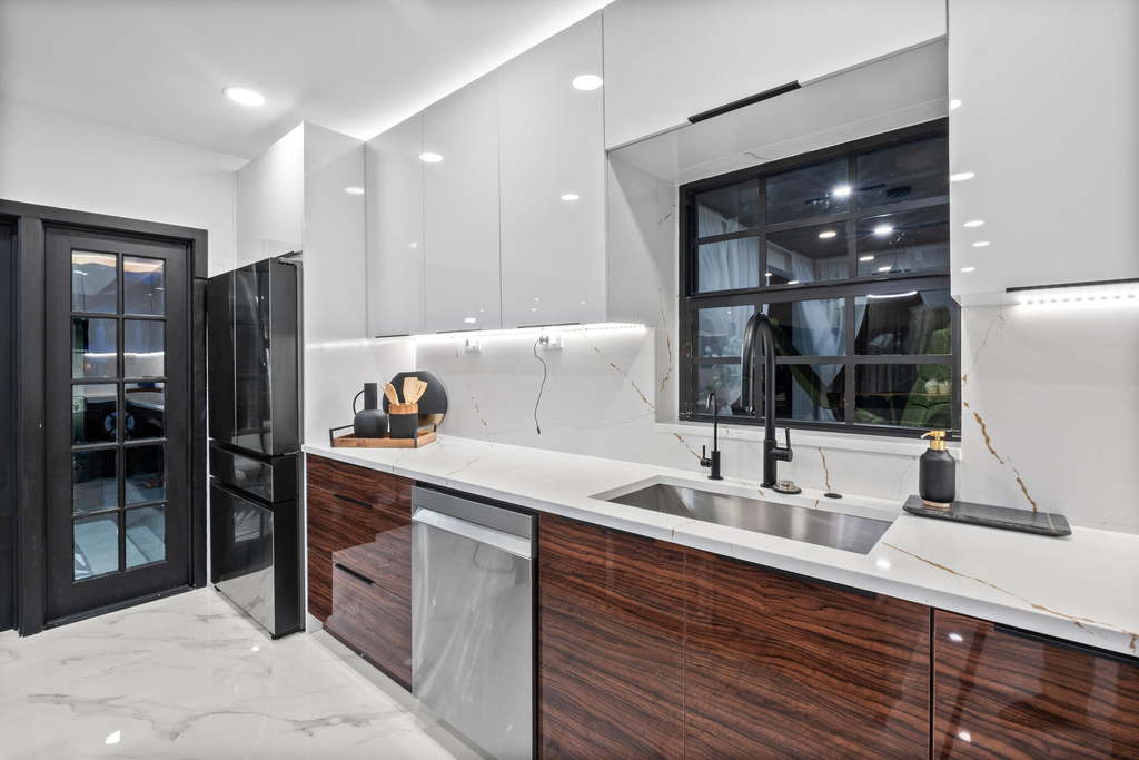 516 Royal Plaza Drive - Photo 30