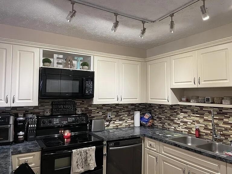 4782 Sunny Palm Circle - Photo 1