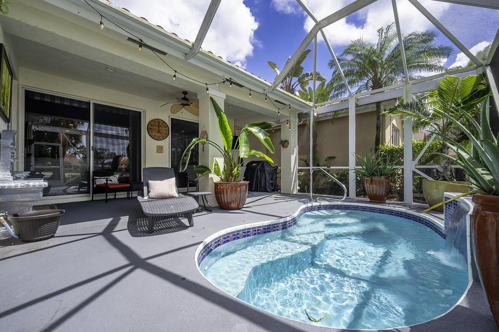 8193 Sandpiper Way - Photo 1