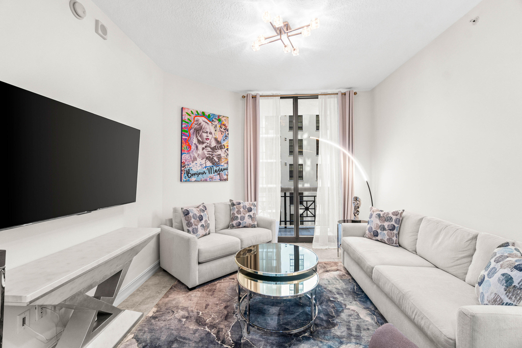 701 S Olive Avenue - Photo 0