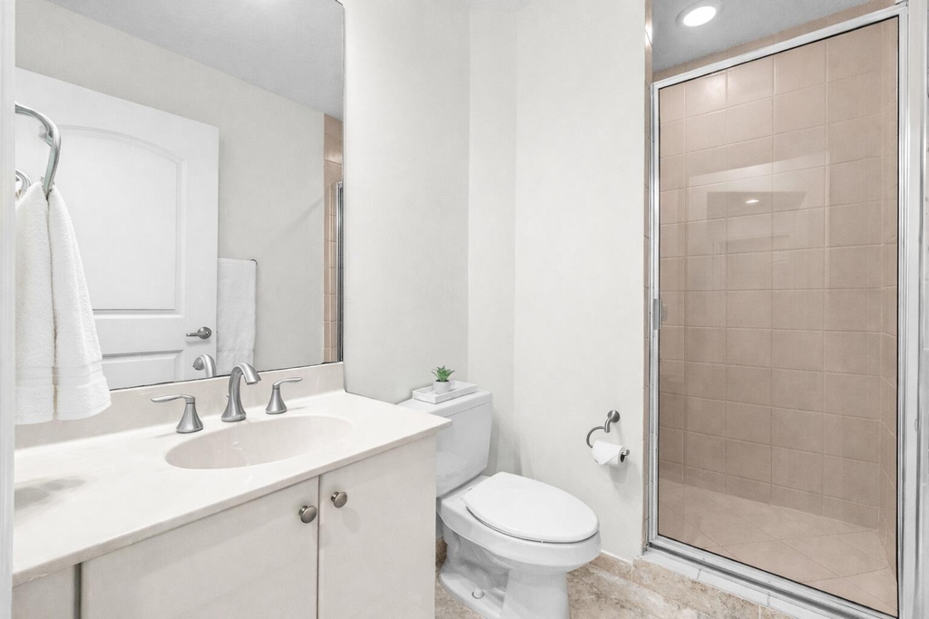 701 S Olive Avenue - Photo 17