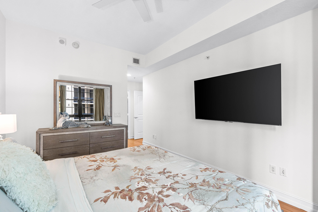 701 S Olive Avenue - Photo 11