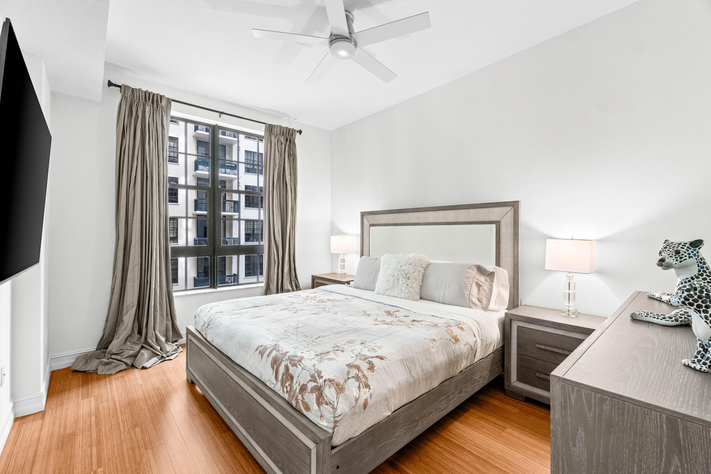701 S Olive Avenue - Photo 10