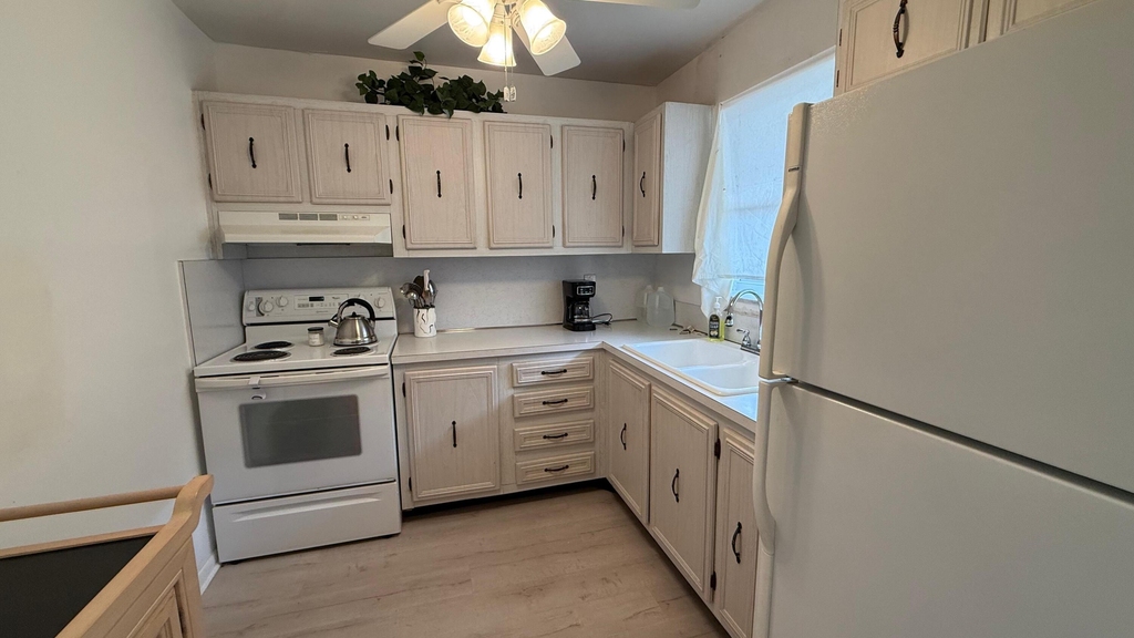 705 Lori Drive - Photo 6