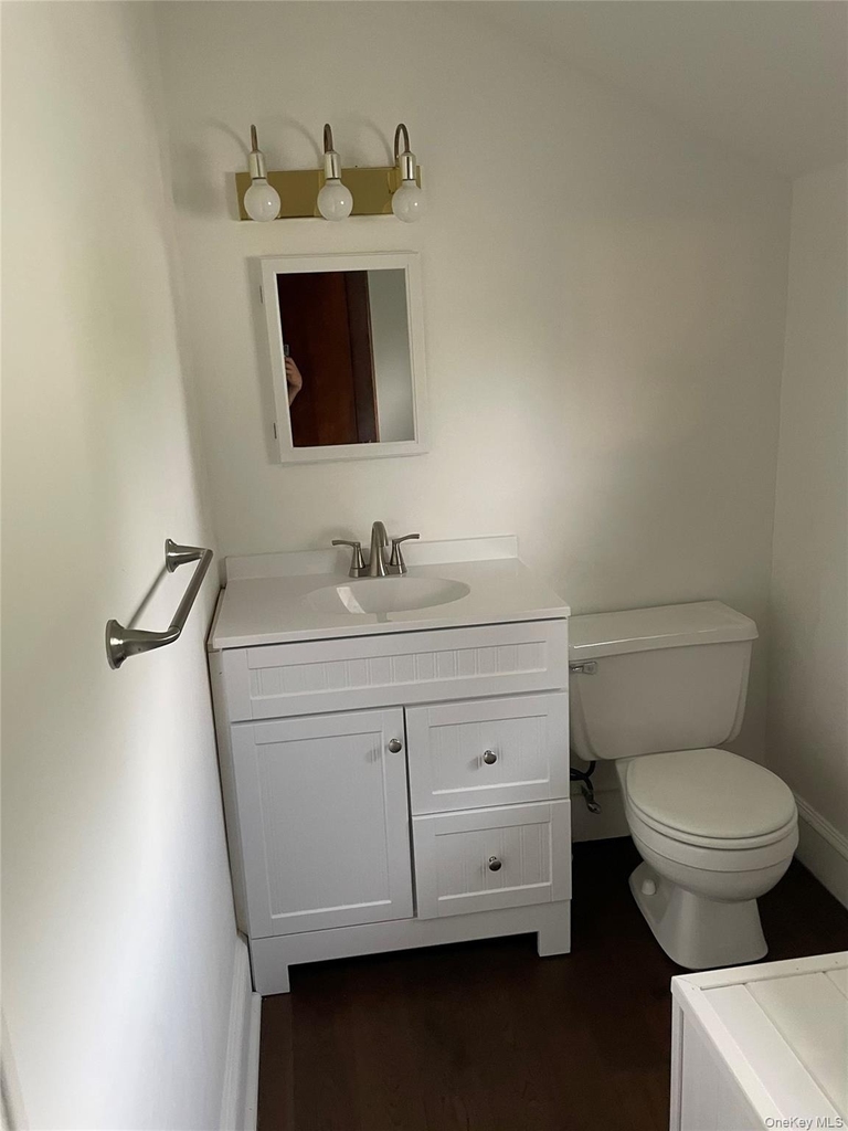 56 Nassau Boulevard - Photo 3