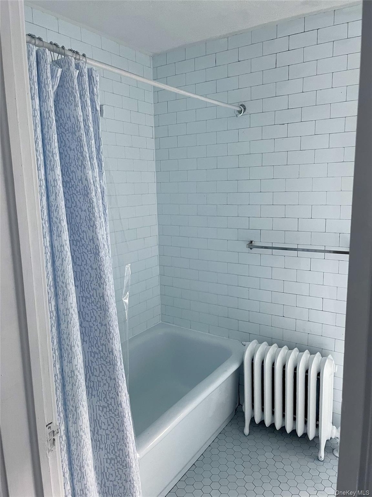 56 Nassau Boulevard - Photo 20