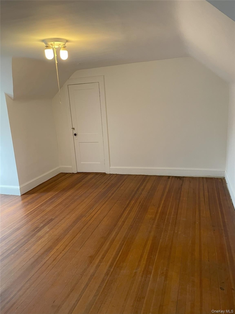 56 Nassau Boulevard - Photo 18