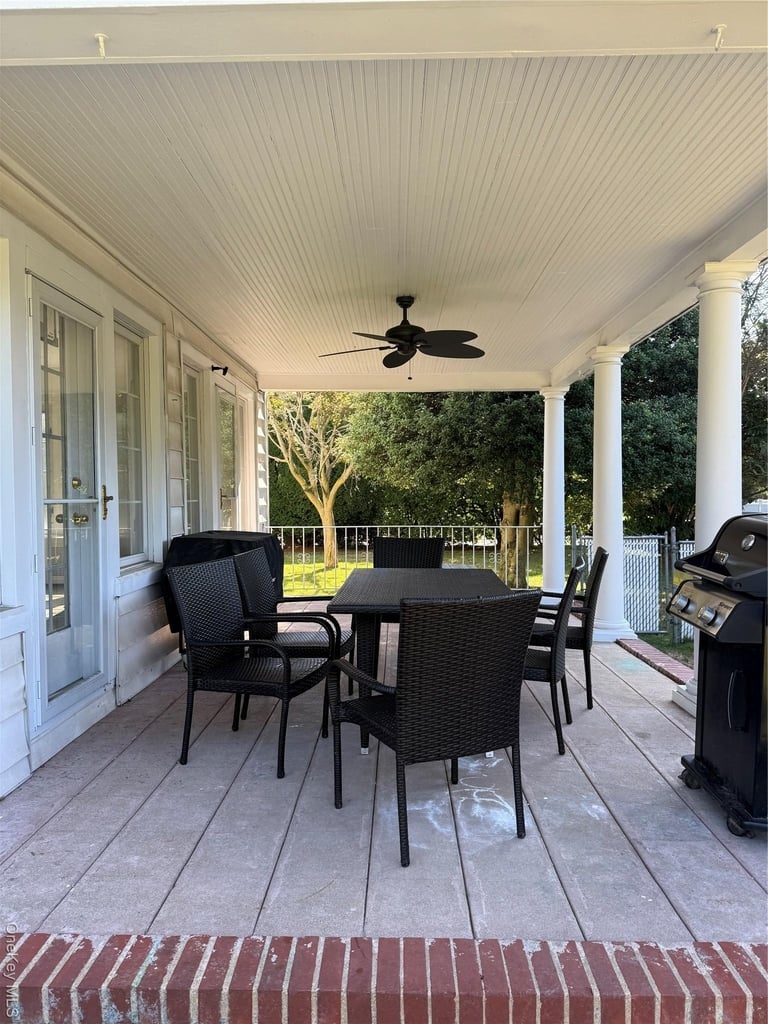 56 Nassau Boulevard - Photo 24