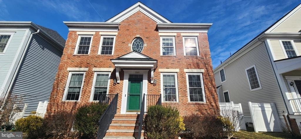 1305 Park Street - Photo 0