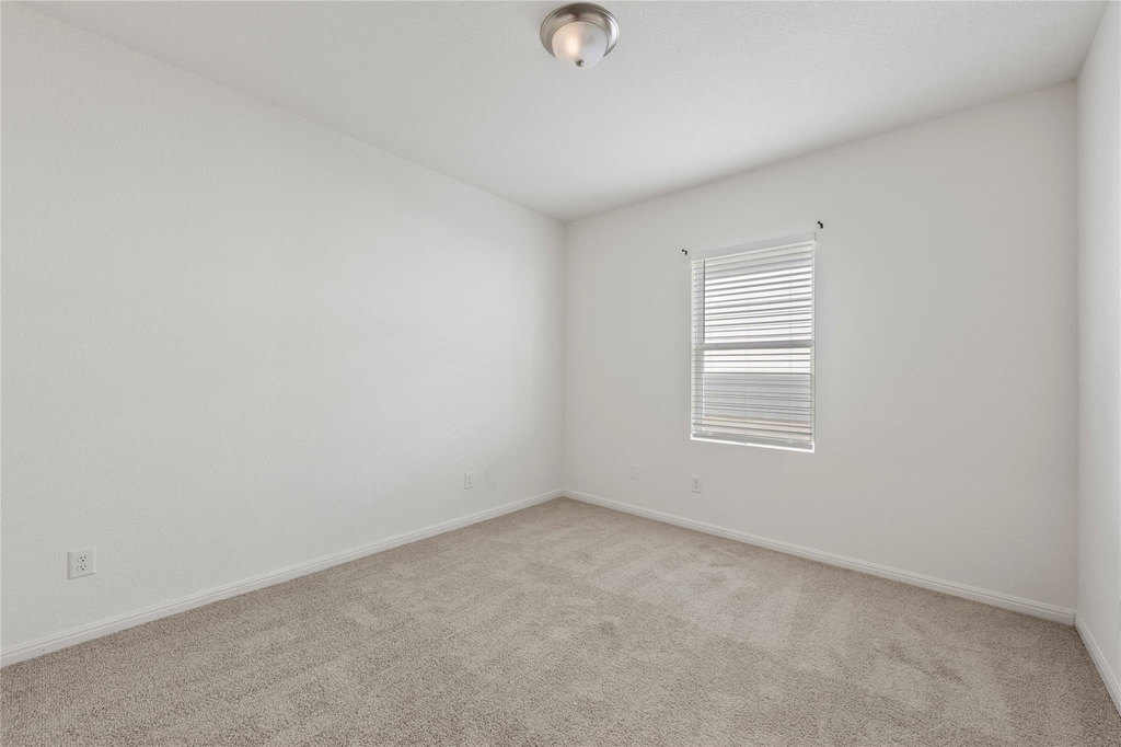 19507 Cloudy Bay Dr - Photo 18