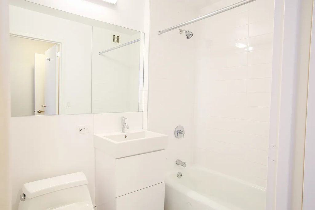 West 48th Street - Photo 4
