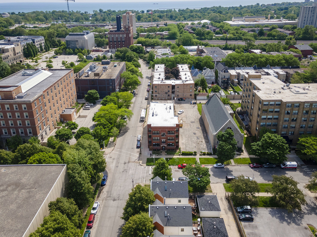 6103 S Kenwood Street - Photo 1