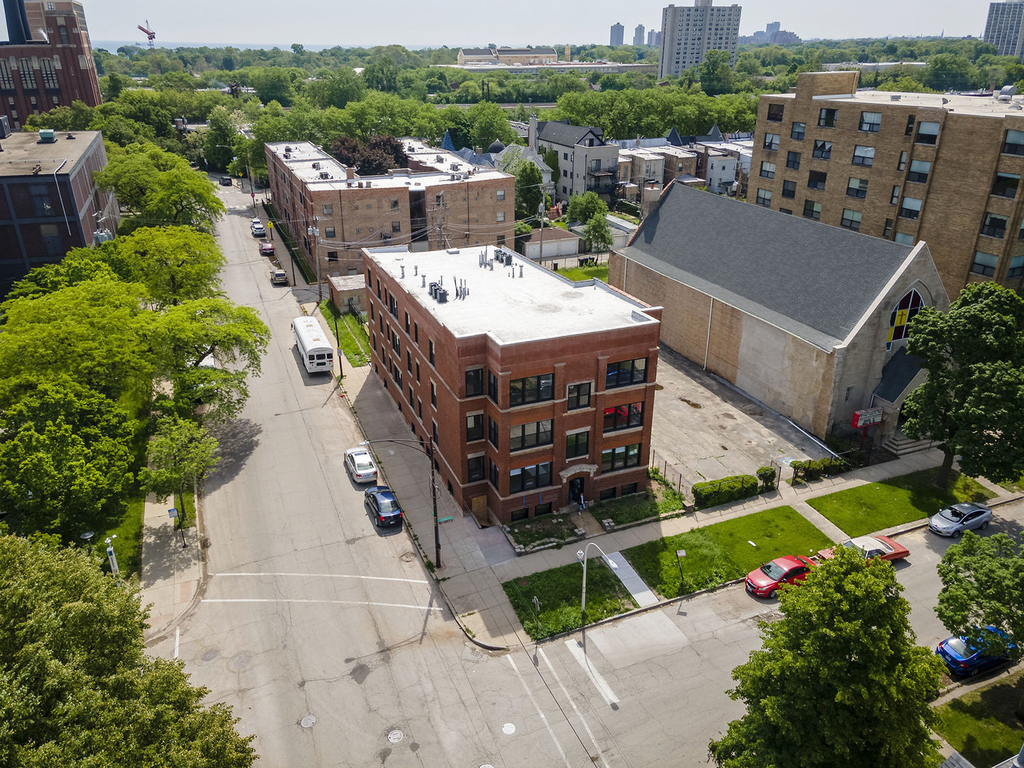 6103 S Kenwood Street - Photo 0