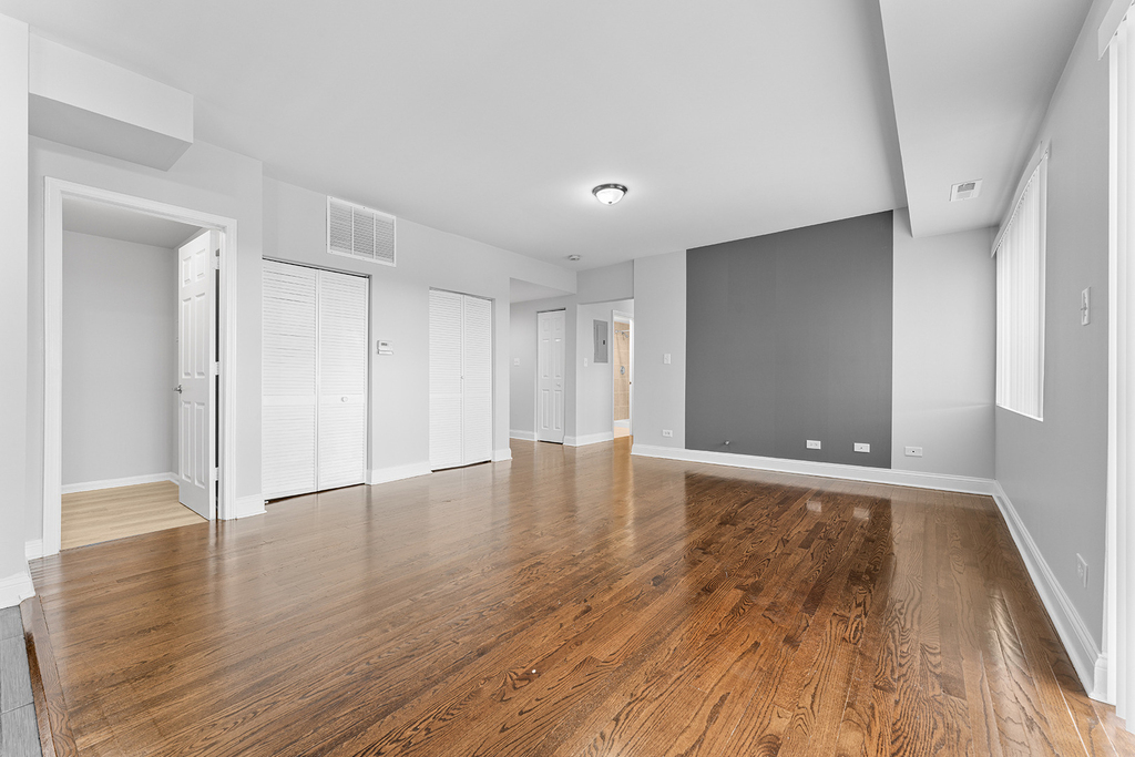 2451 W Howard Street - Photo 2