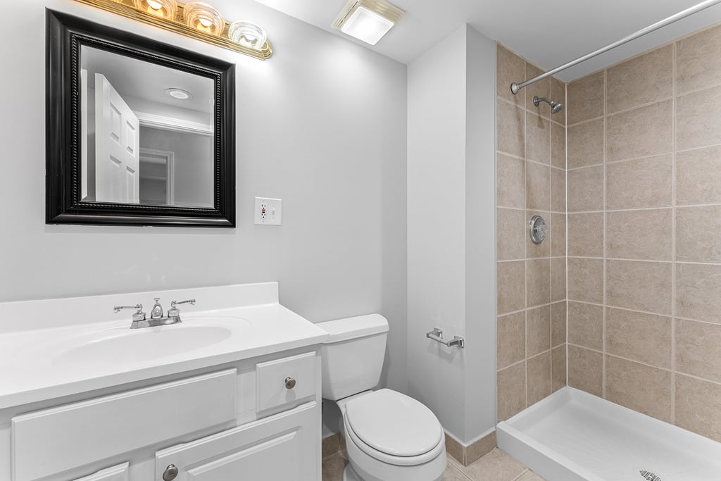 2451 W Howard Street - Photo 8