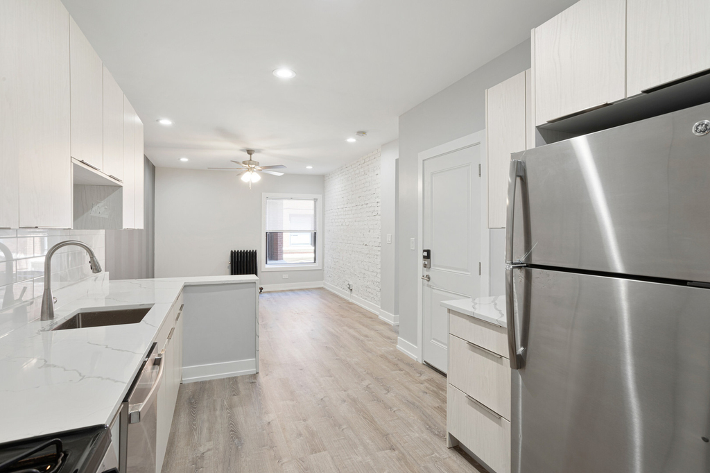 1704.5 W Juneway Terrace - Photo 4