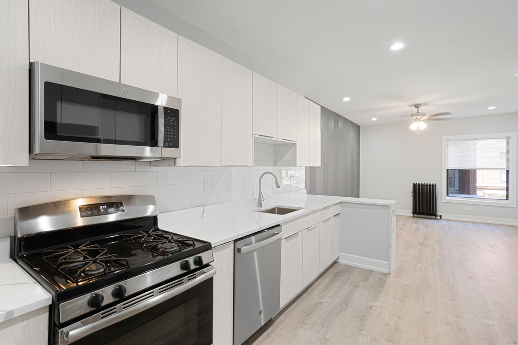 1704.5 W Juneway Terrace - Photo 1