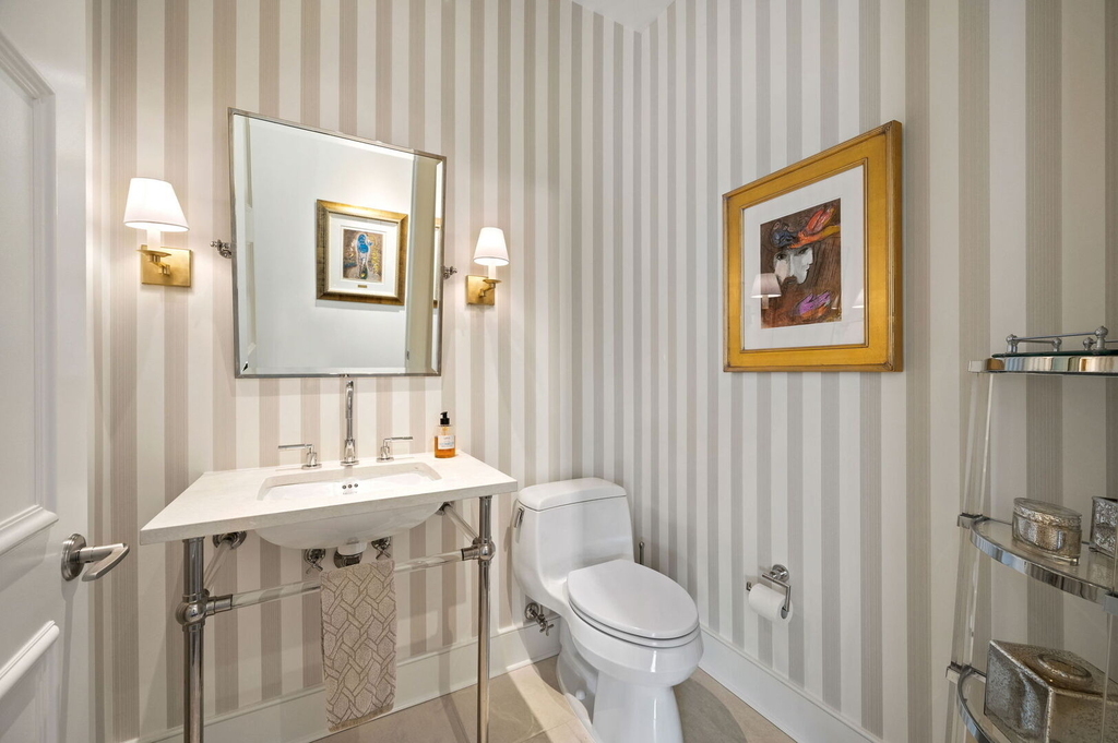 118 E Erie Street - Photo 12