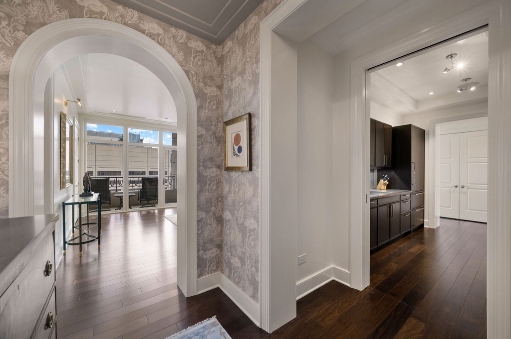 118 E Erie Street - Photo 4