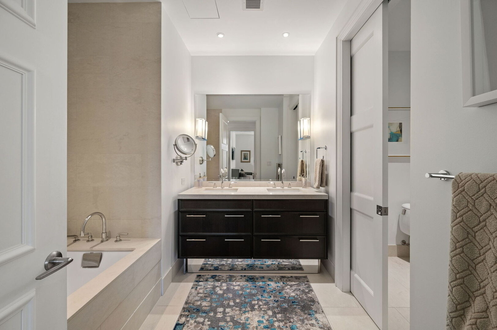 118 E Erie Street - Photo 15