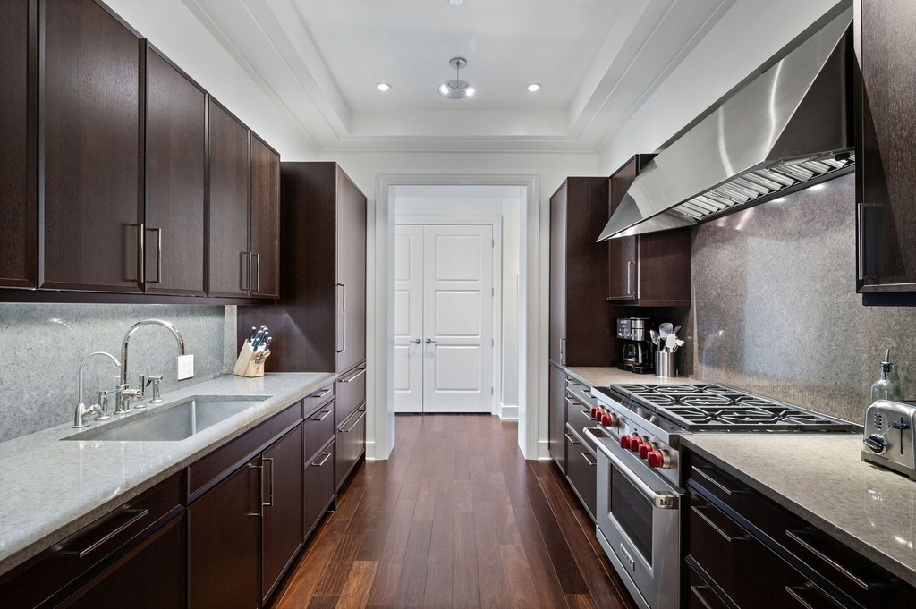 118 E Erie Street - Photo 10