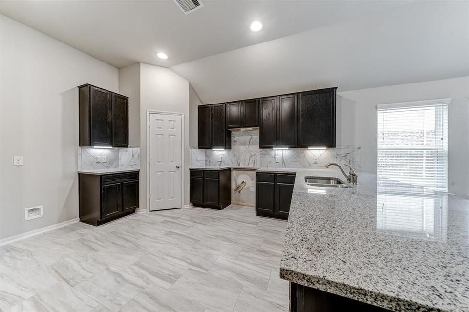 2702 Golden Hills Court - Photo 23