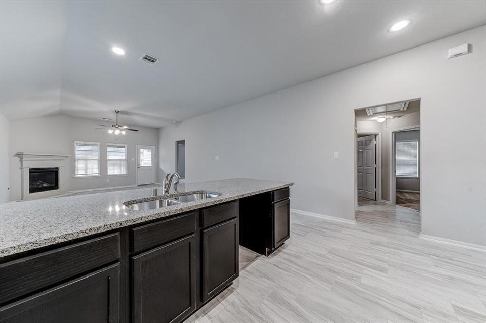 2702 Golden Hills Court - Photo 12