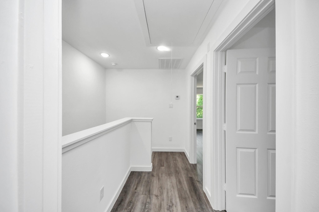 7611 Shotwell - Photo 8