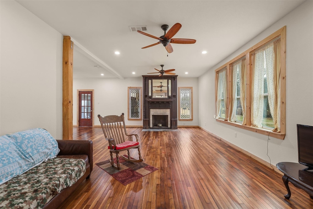 9009 Lazy Lane - Photo 6