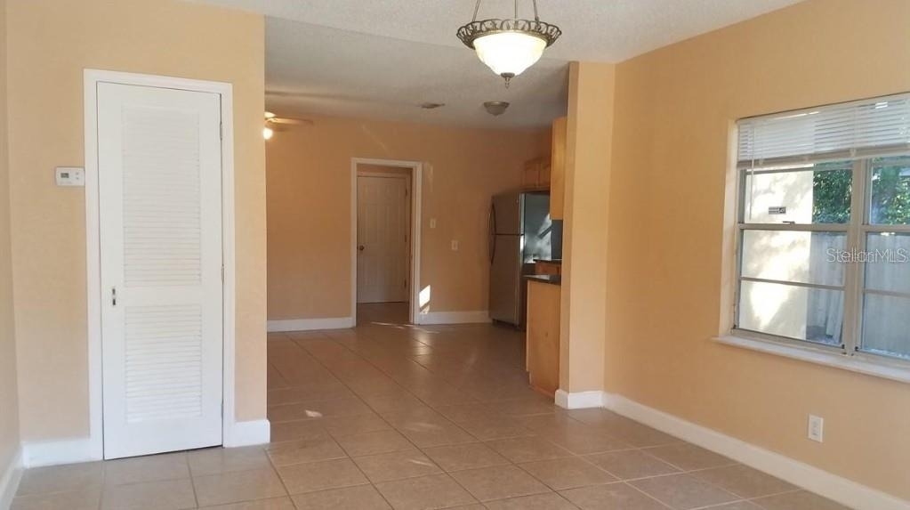 2921 W Walnut Street - Photo 0