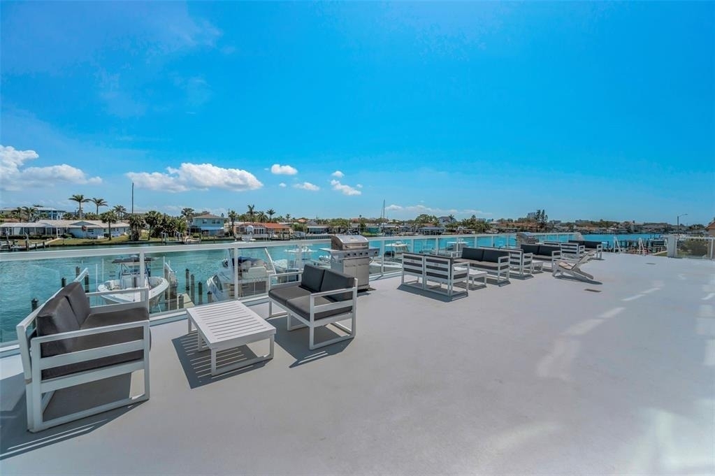 415 Island Way - Photo 32