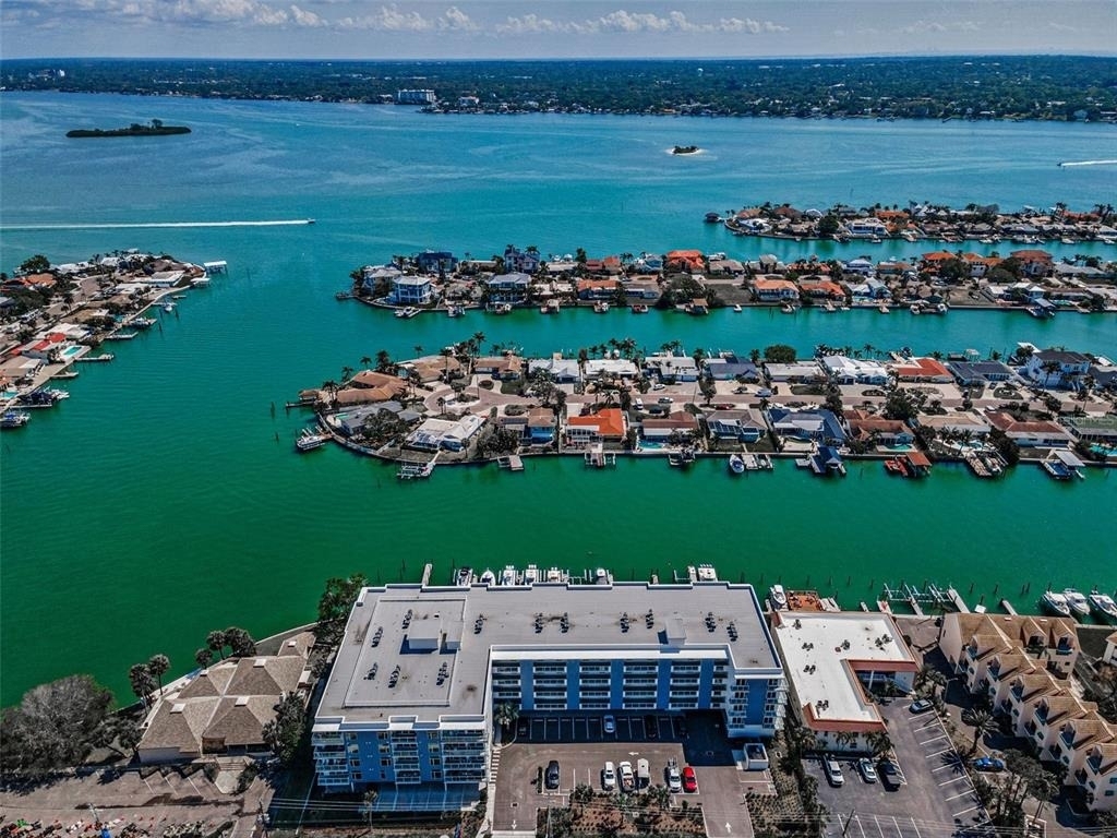 415 Island Way - Photo 44